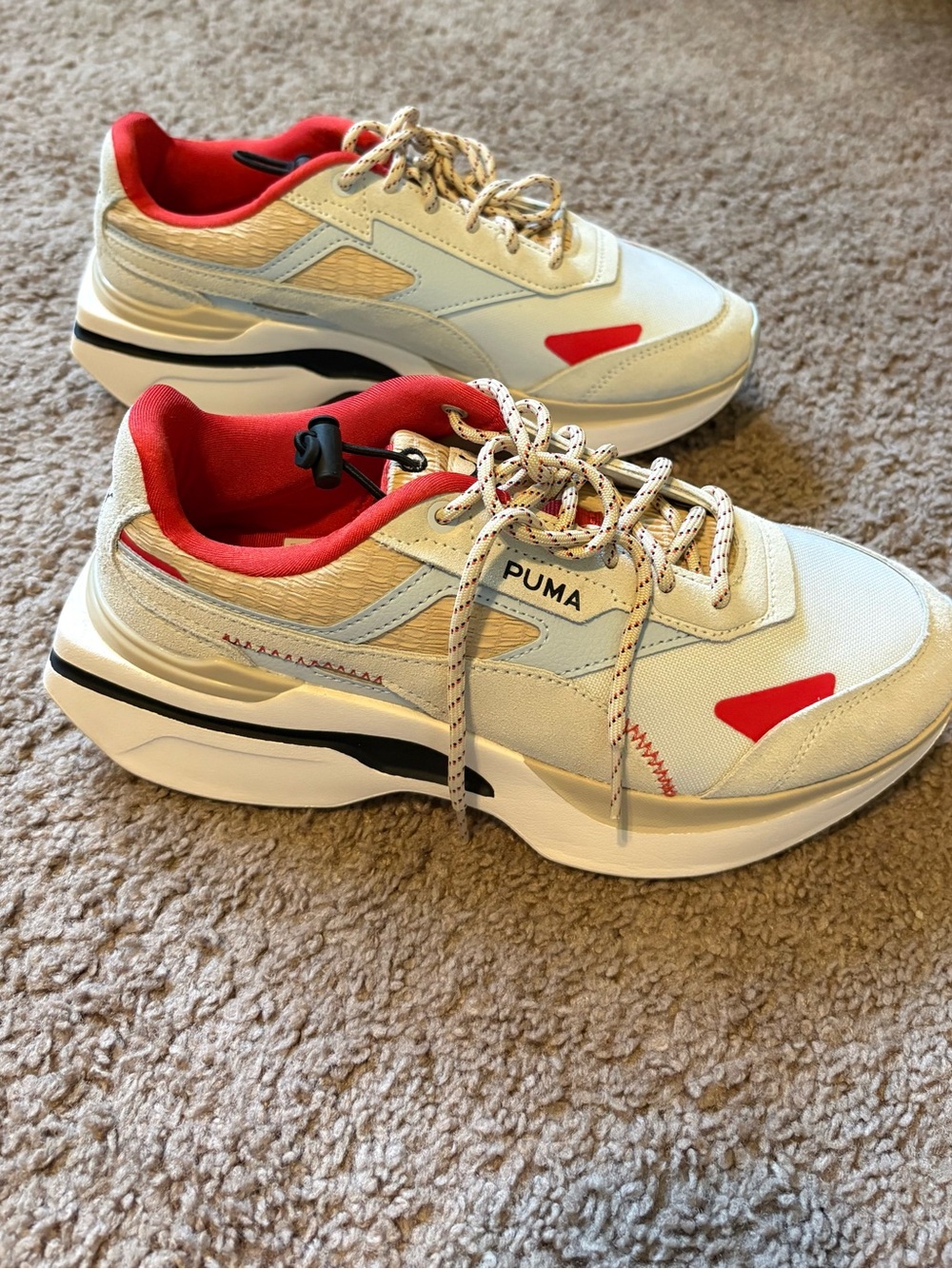 Puma Women's Chunky Sneaker in Cream & Red